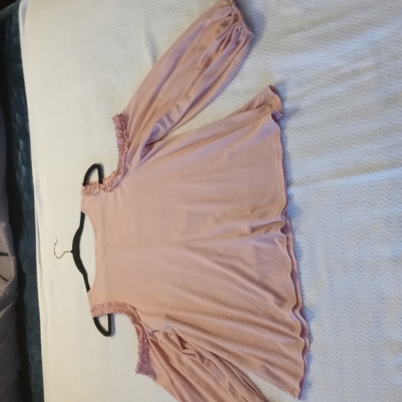 Women's blouse - Picture 2 of 6